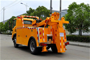 西湖高速路拖车费